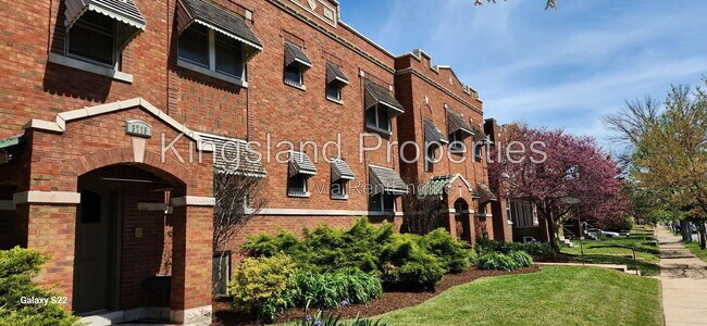 Foto del edificio - 3711 Bates St