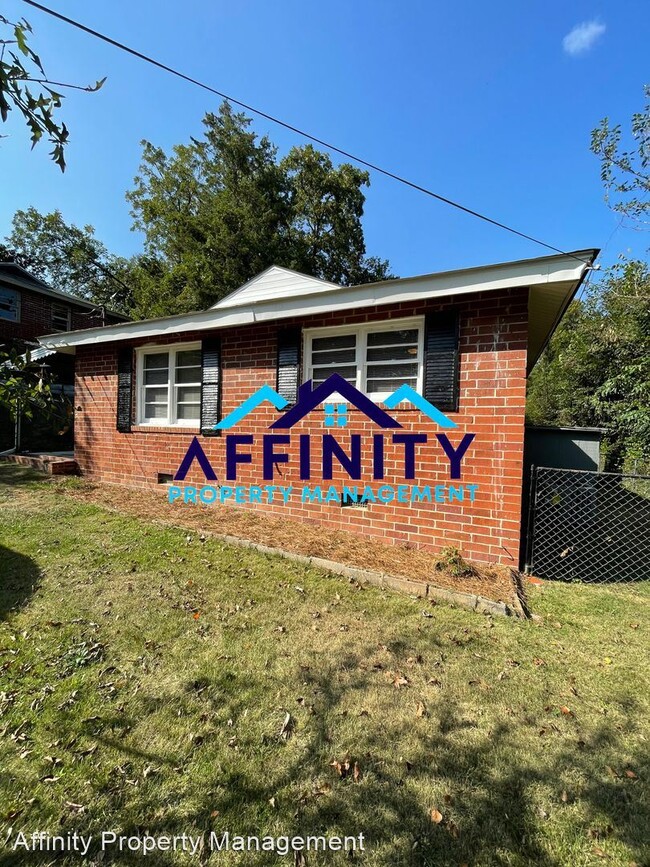Building Photo - 4 br, 2 bath House - 3315 Carver Street Co...