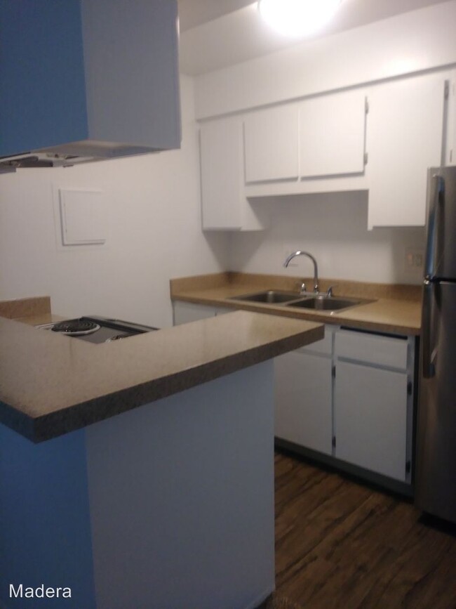Building Photo - 2561 Madera Cir