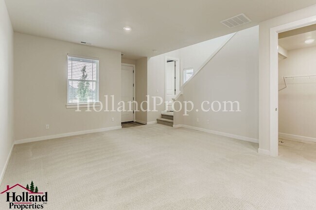 Foto del edificio - **SPECIAL OFFER $400.00 OFF FIRST MONTH RE...