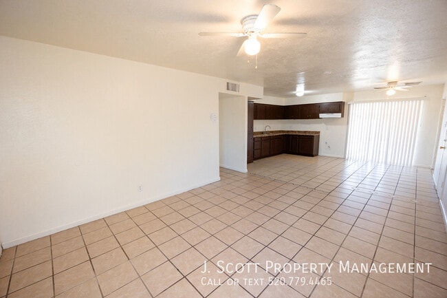 Foto del edificio - 6134 W Cavalier Dr