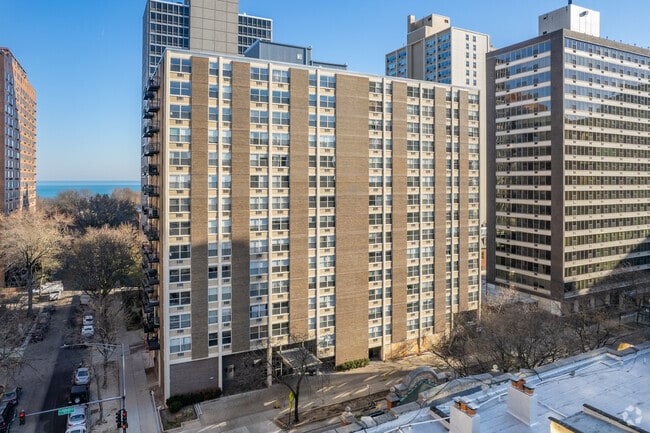 Building Photo - The Commodore