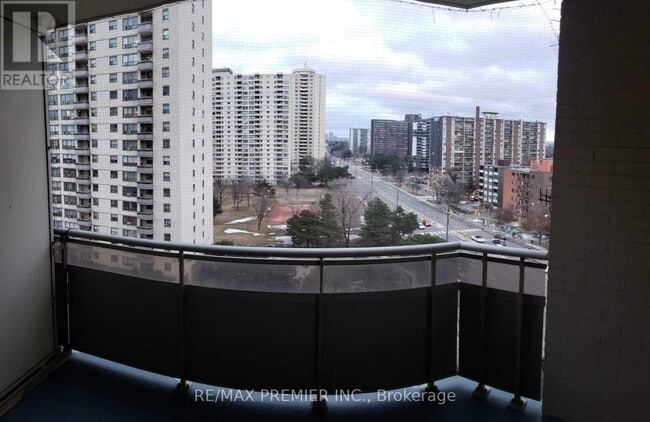 Building Photo - 380 Dixon Rd