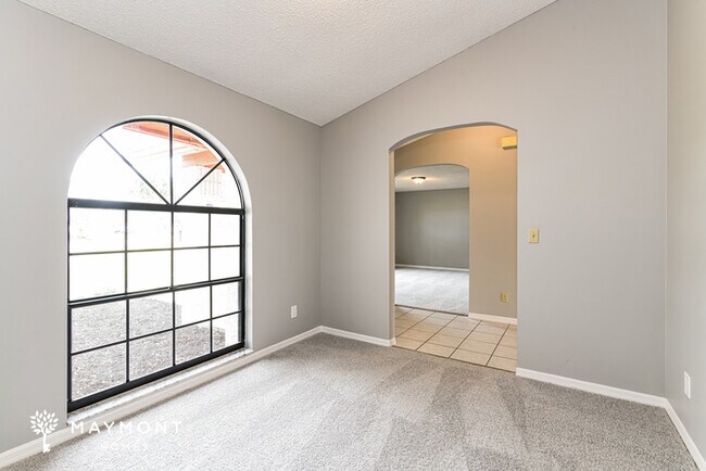 Foto del edificio - 1115 Zachary Ridge Ct