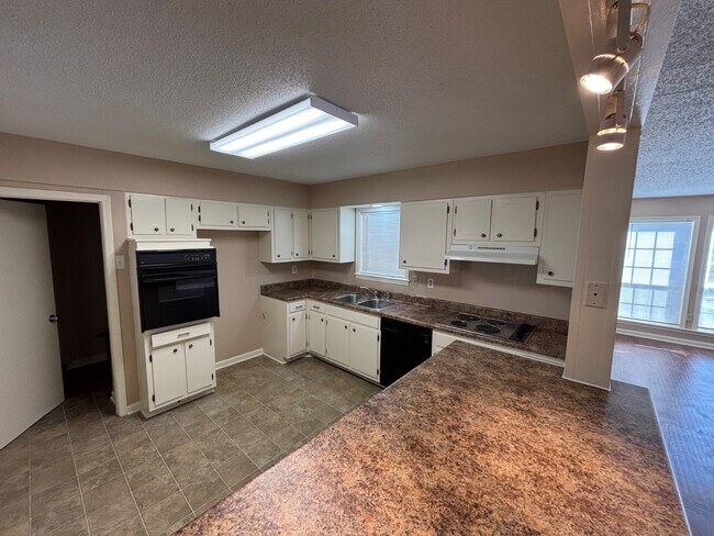 Foto del edificio - 6341 Wedgewick Cove