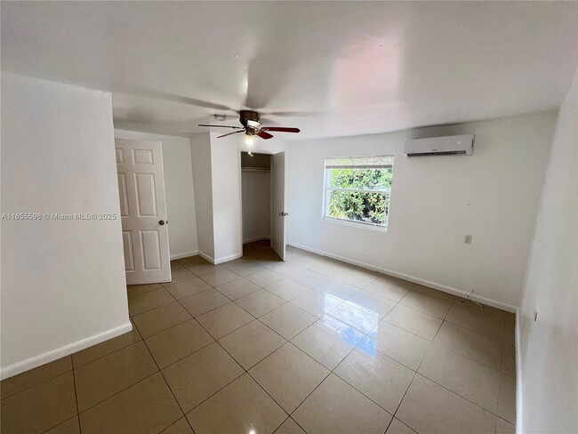 Foto del edificio - 548 NW 30th St
