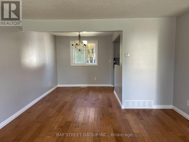 Photo du bâtiment - 172 Darlington Dr