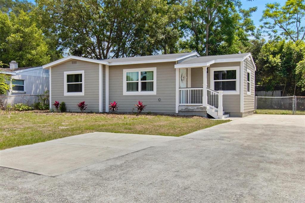 Foto principal - 5370 47th Ave N