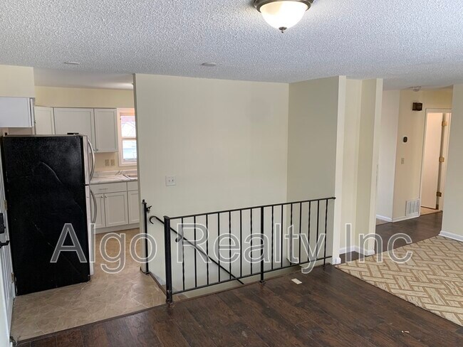 Foto del edificio - 2414 N Ilion Ave