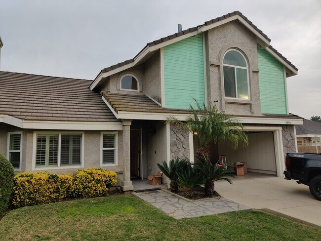 Foto del edificio - 4356 Richwood Ave