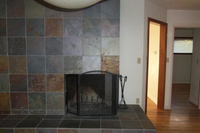 Foto del edificio - 1210 NW Spring St