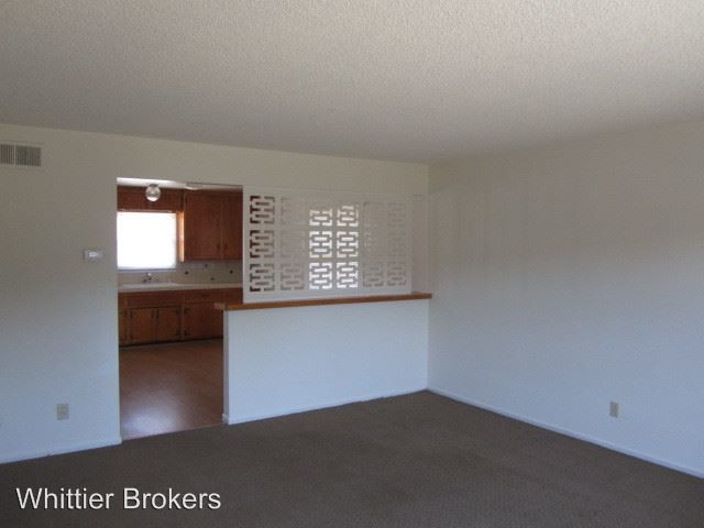 Foto del edificio - 10446-10452 Ceres Ave