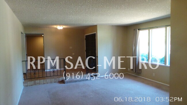 Building Photo - Charming 3 Bed In Pocket-Greenhaven