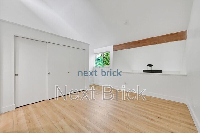 Foto del edificio - 3414 108th Pl NE