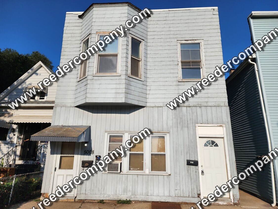 5008 Baring Ave Unit 2F, East Chicago, IN 46312 Room for Rent in East