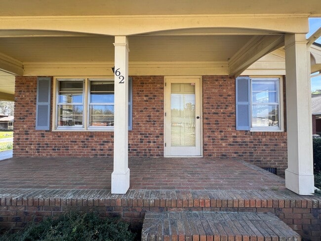 Building Photo - 4948 Plain View Hwy
