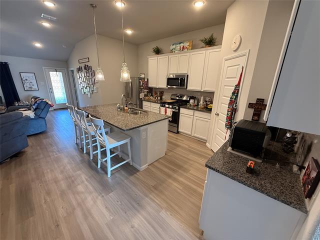 Building Photo - 8000 Larch Ln