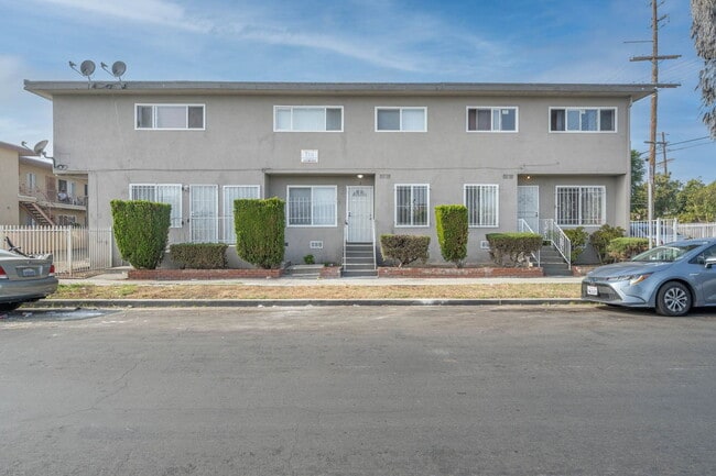 Photo - 3212 West 60th Street Apartment