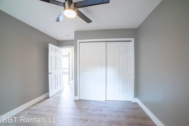 Building Photo - 2 br, 1 bath House - 2727  Hubbell Avenue A