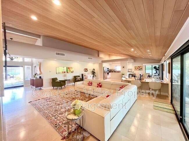 Foto del edificio - 48550 Valley View Dr