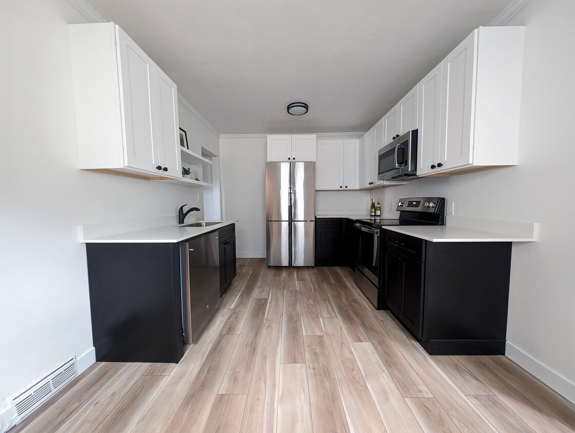 New Kitchen! - 4667 Cedar Ave S