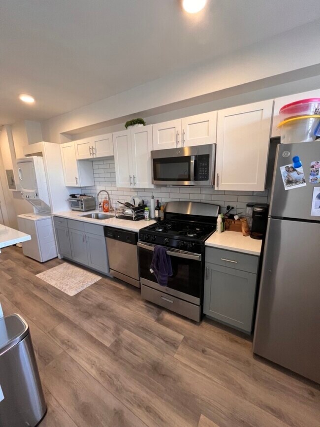 Foto del edificio - 5920 N Ridge Ave