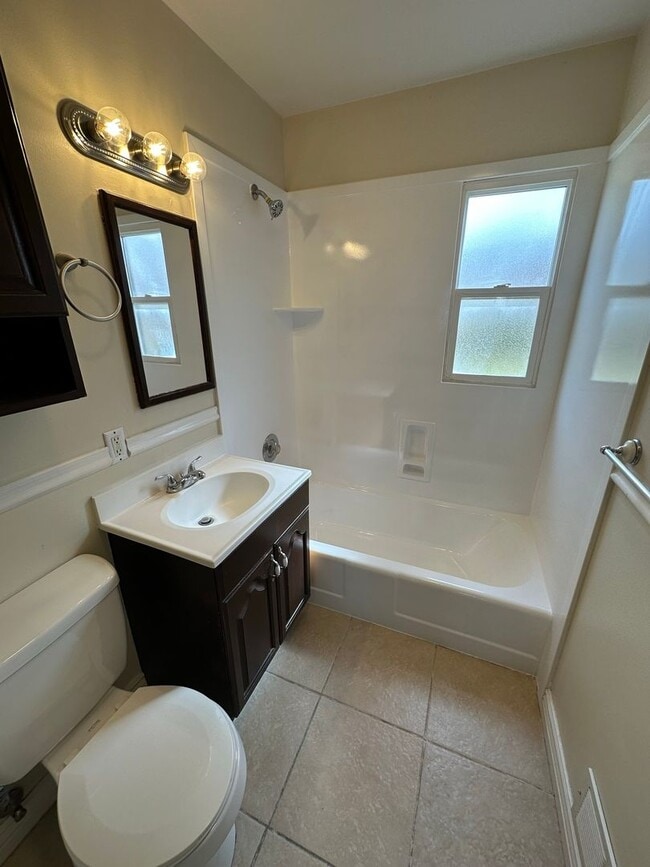 Foto del edificio - 4650 S