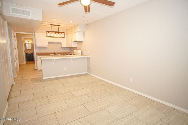 Foto del edificio - 1025 8TH Ave