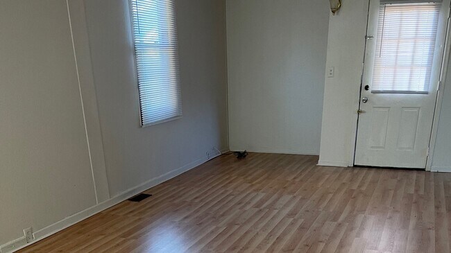 Building Photo - 3501 White Cedar Ct