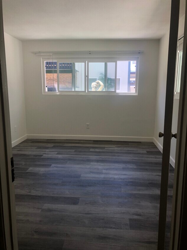 Foto principal - 23135 Madison St