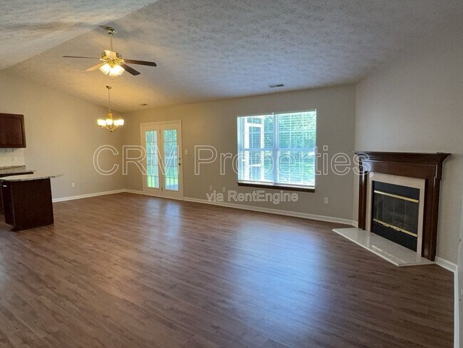 Foto del edificio - 5386 Rippling Brook Way