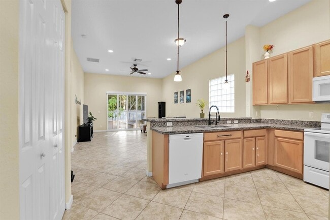 Building Photo - 7977 Tangelo Dr