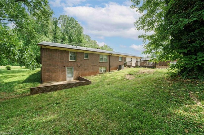 Building Photo - 5132 Sunrise Terrace