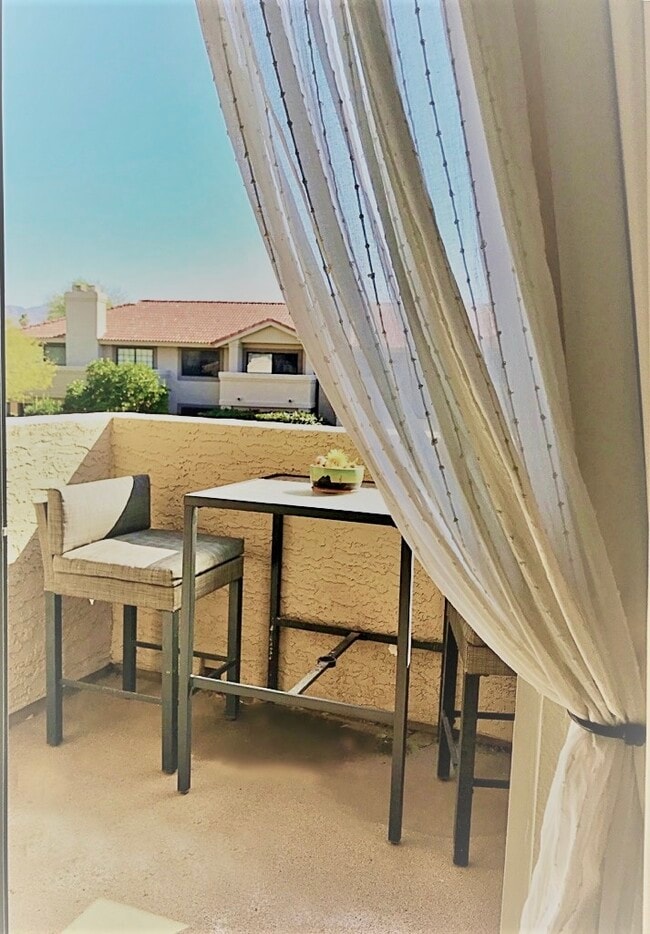Living Room Balcony - 11515 N 91st St