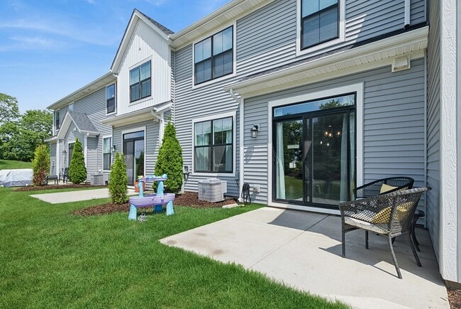 Building Photo - 12662 S Talbot Cir