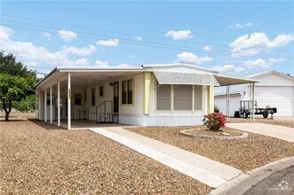 Building Photo - 2900 Spur Dr