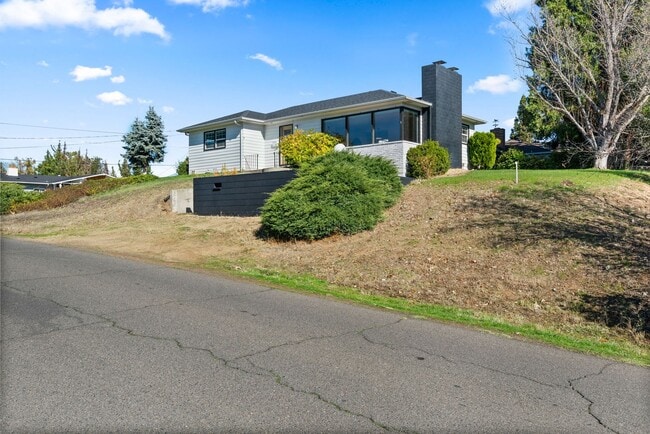 Foto del edificio - 3 Bedroom 3 Bath House