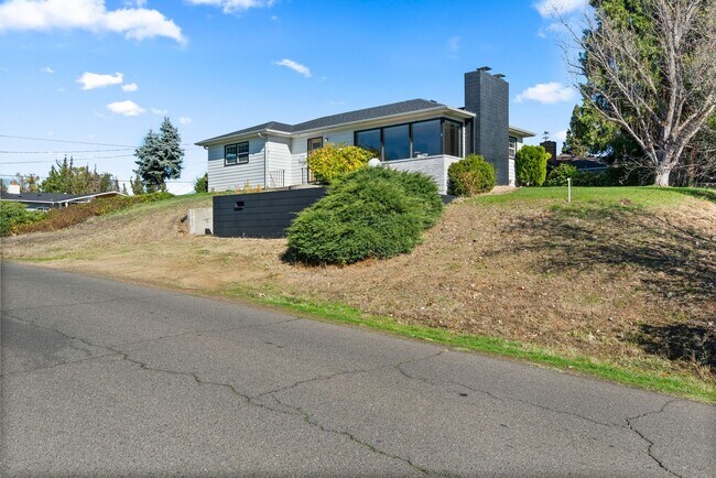 Foto del edificio - 560 N Keene Way Dr
