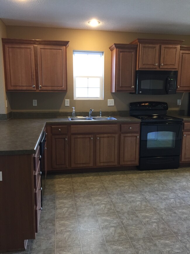Foto del edificio - 15470 NW 123rd St