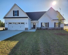 Building Photo - 592 Appalachian Trl S