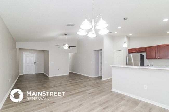Building Photo - 2571 Sanderling St