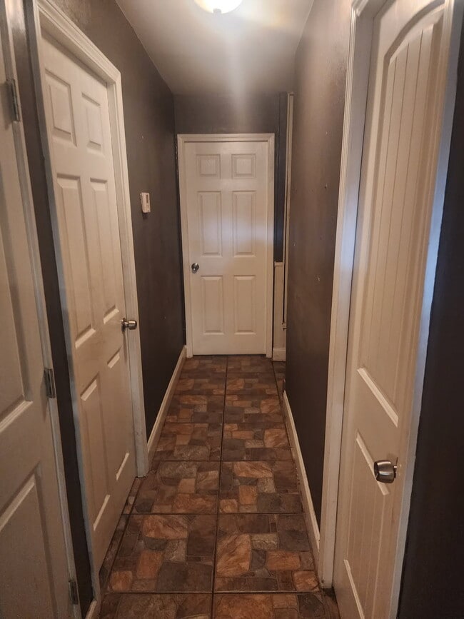 Building Photo - 176 Carita Dr