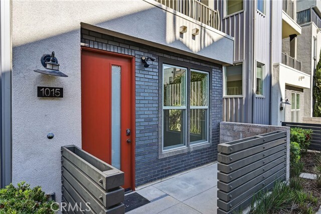 Foto del edificio - 1015 Somerton Dr