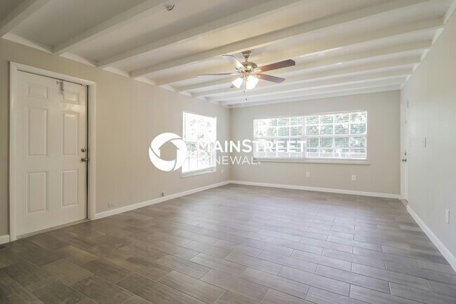 Foto del edificio - 3 Bedroom Pet-Friendly Home in Lake Worth, FL with Main Street Renewal