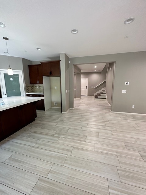 Sala de estar - 17032 Cantlay St