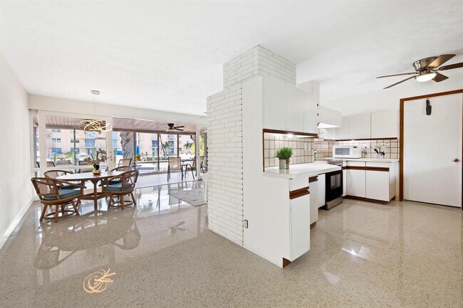 Foto del edificio - 1718 SE 14th St