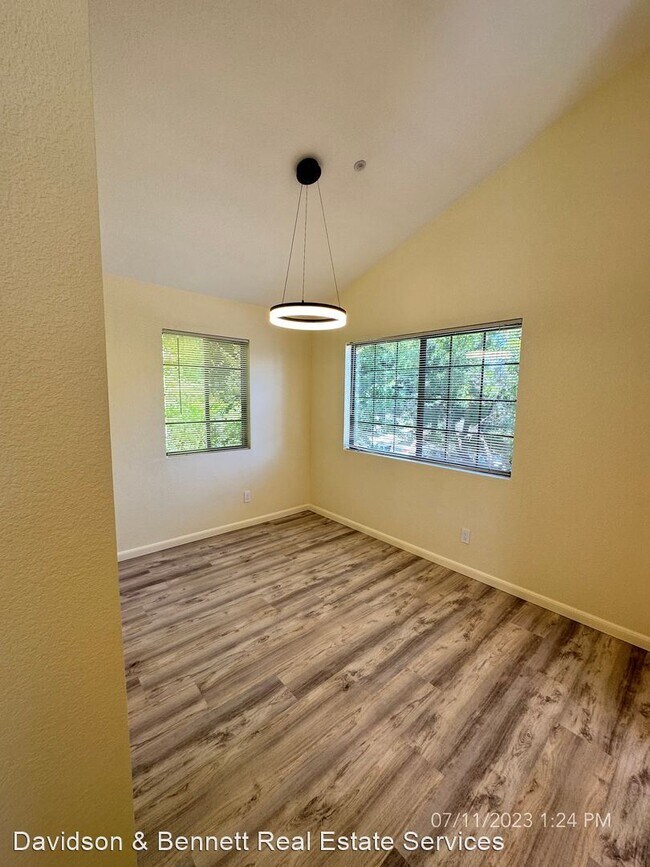 Building Photo - 1 br, 1 bath House - 118 Golden Gate Cir
