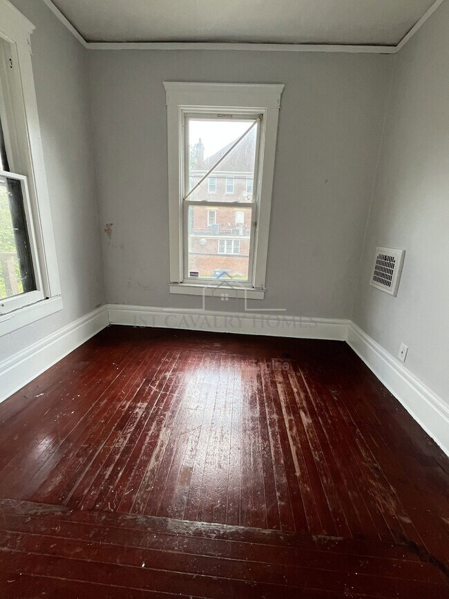 Building Photo - 53 S Balch St