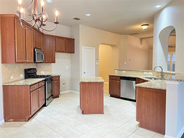 Building Photo - 505 Maverick Dr