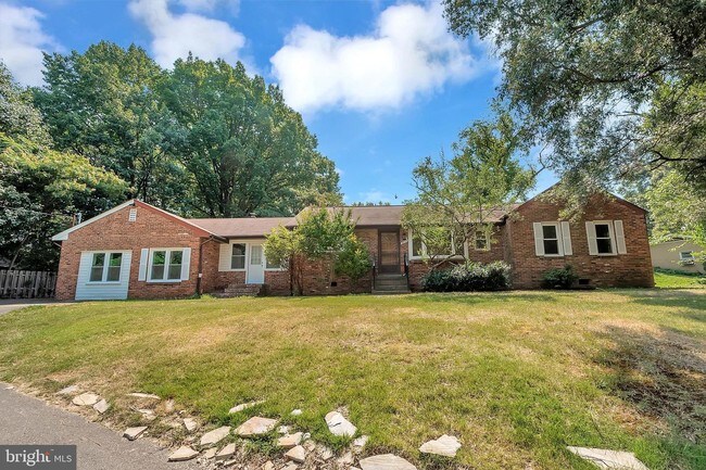 Building Photo - 5825 Piedmont Dr